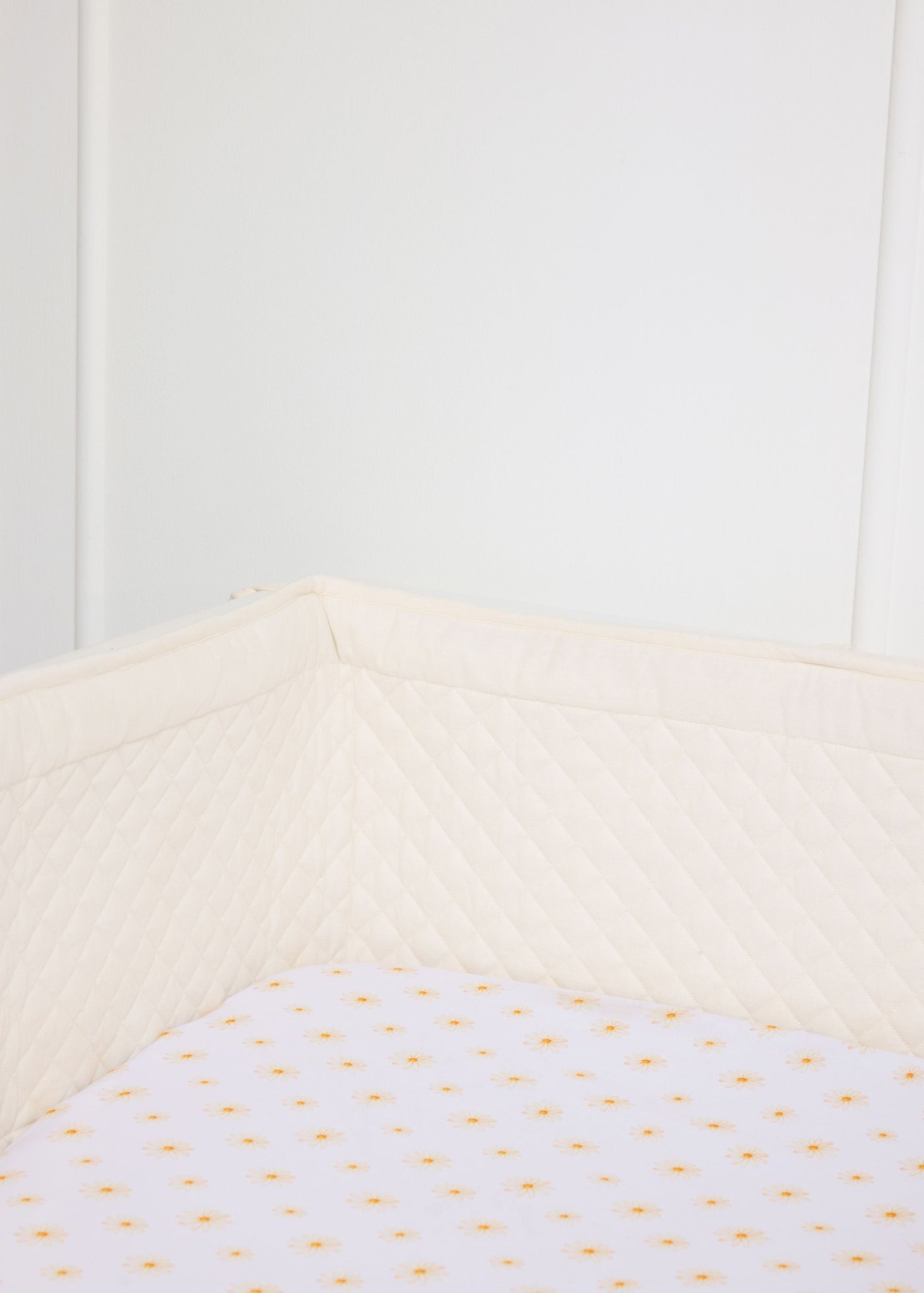 Arabesque Dreams Complete Cot Bedding Set with Bumper